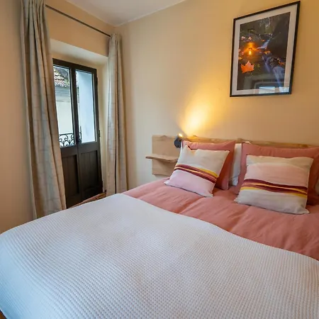 Escadinhas Do Castelo * 몬시크